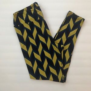 LuLaRoe Tall & Curvy Leggings